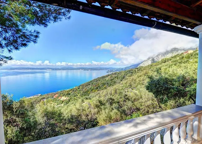 בית נופש Rolling Stolis *